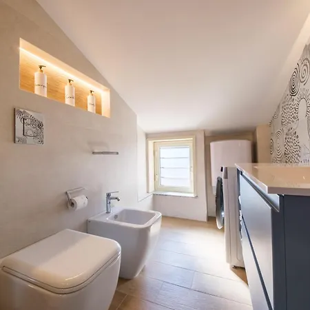 Lumeriam Sea Loft Apartmán *